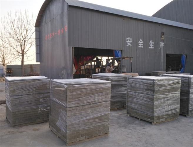 【郑州绿地建材】 一直致力于生产,销售步道彩砖等产品,是一个产品