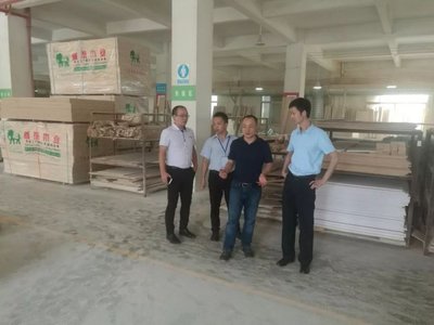 居然之家广东分公司领导莅临朗司企业考察合作!